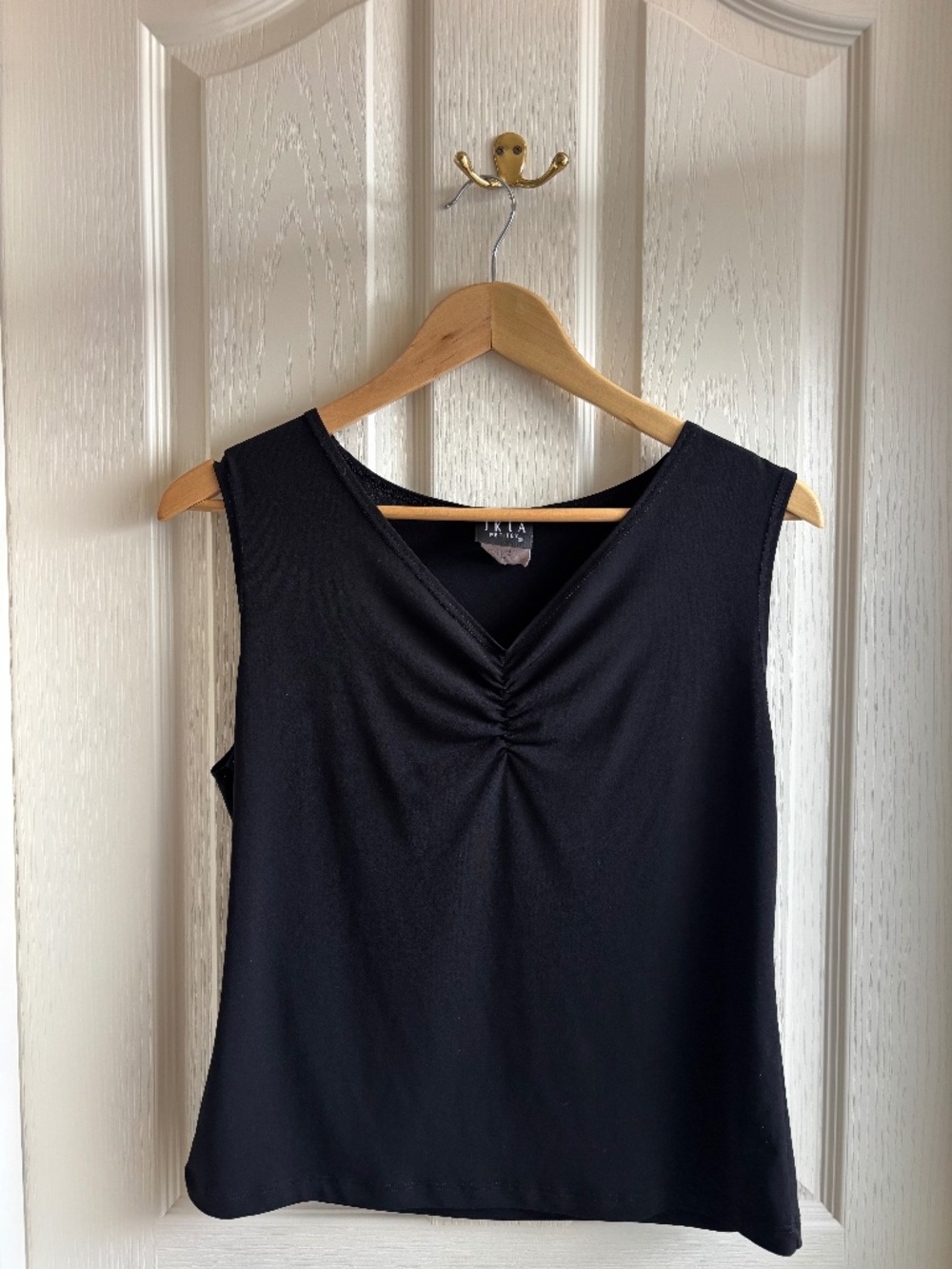 JKLA Petites Black Ruched V Neck Sleeveless Top Y2K